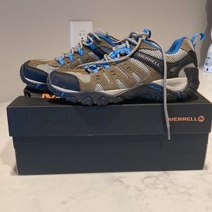 Merrell accentor hiking shoes